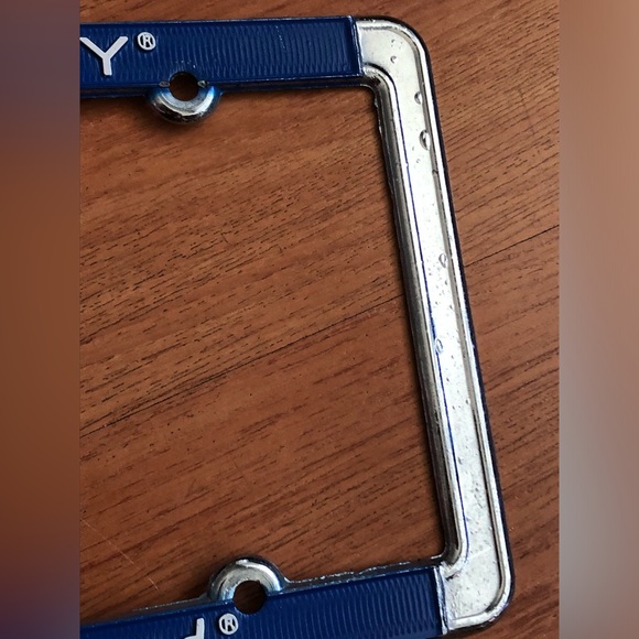 Beachbody License Plate Frame EUC ! - Picture 5 of 11